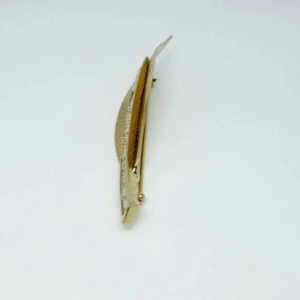 Gold Tone RARE BOUCHER 5954 Clear Baguette Brooch